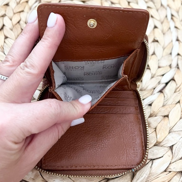 Michael Kors canvas monogram with genuine leather trim zip-around card wallet - Picture 8 of 9